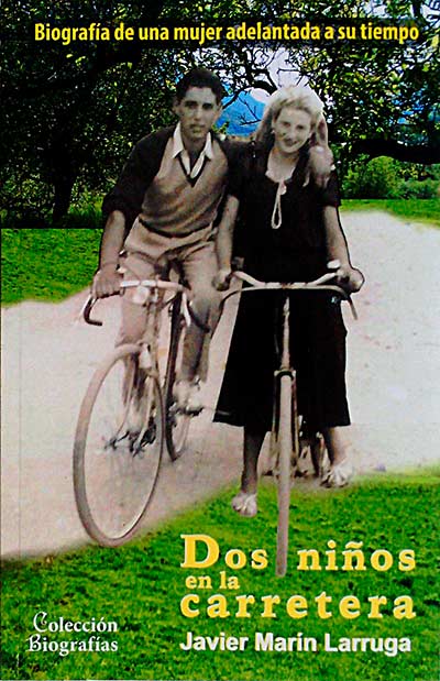Dos niños en la carretera