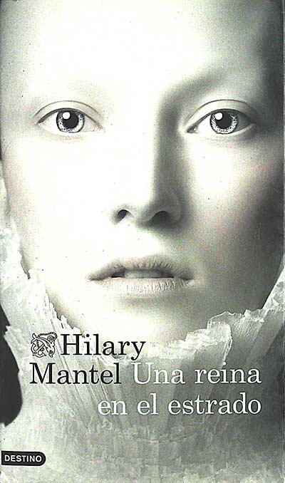 Una reina en el estrado